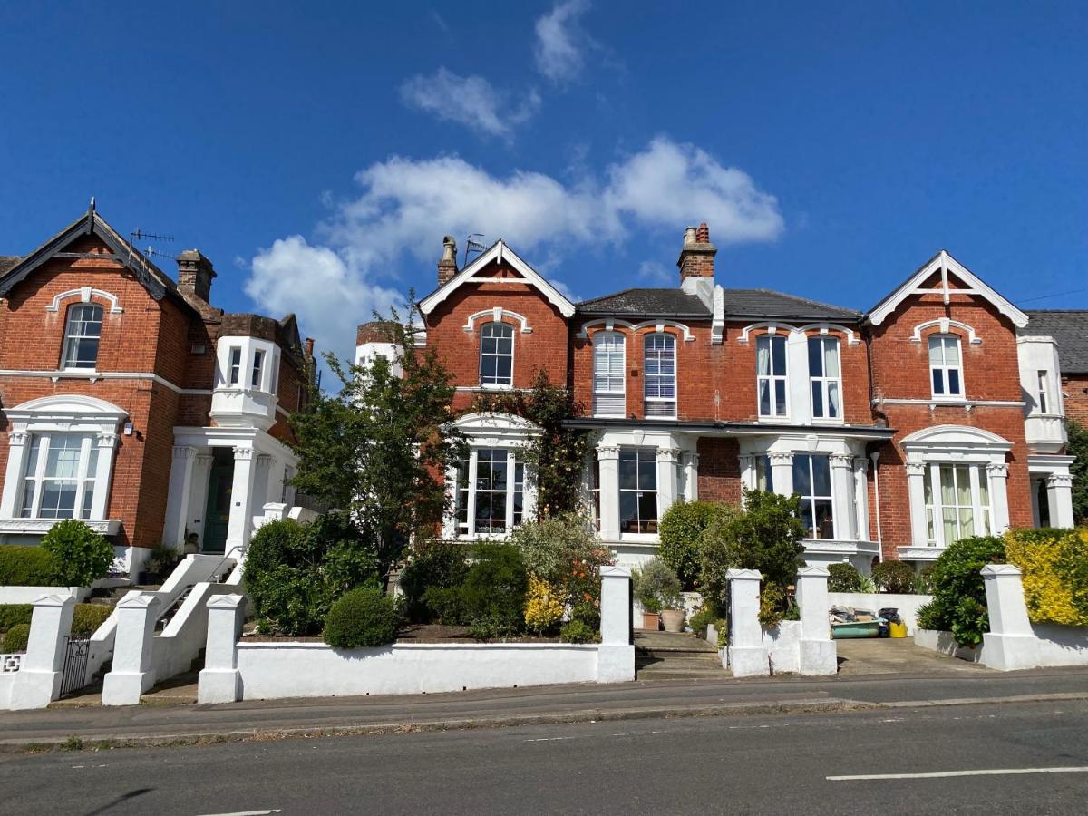 Anne'S House Bed & Breakfast Hastings Exterior photo