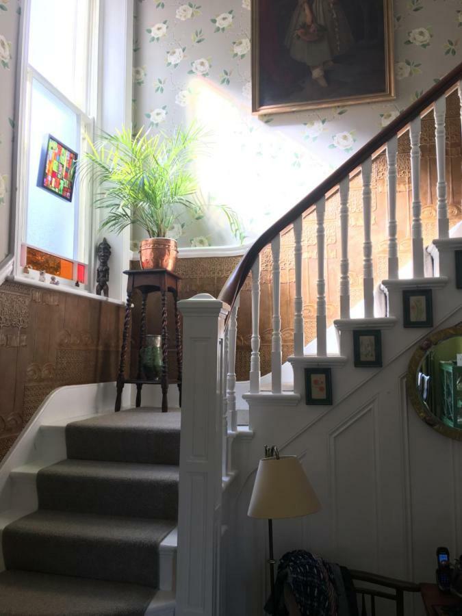 Anne'S House Bed & Breakfast Hastings Exterior photo